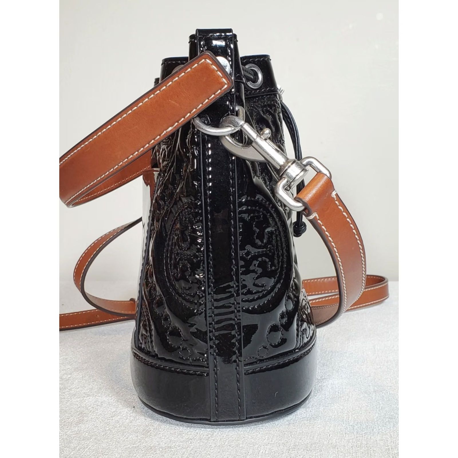 Tory Burch Tory Burch Bag Bucket Bag Crossbody Small Black Monogram Embroidered Patent Leather Size ONE SIZE - 3 Thumbnail