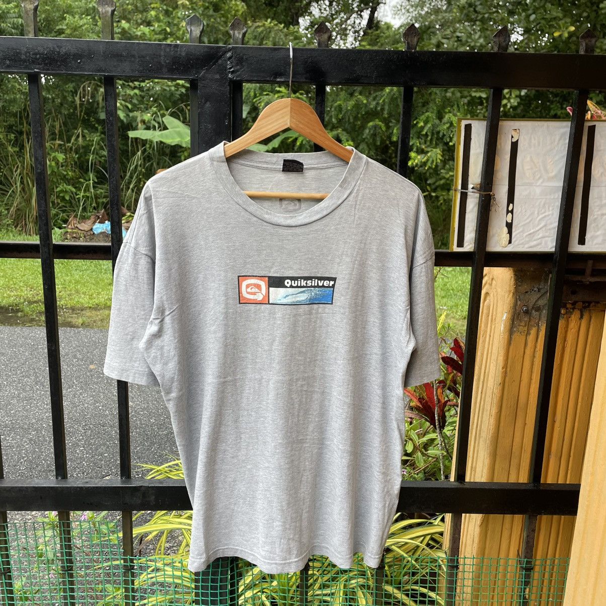 🔥Vintage 90s Quiksilver Center Box Logo Surf Skate Tee
