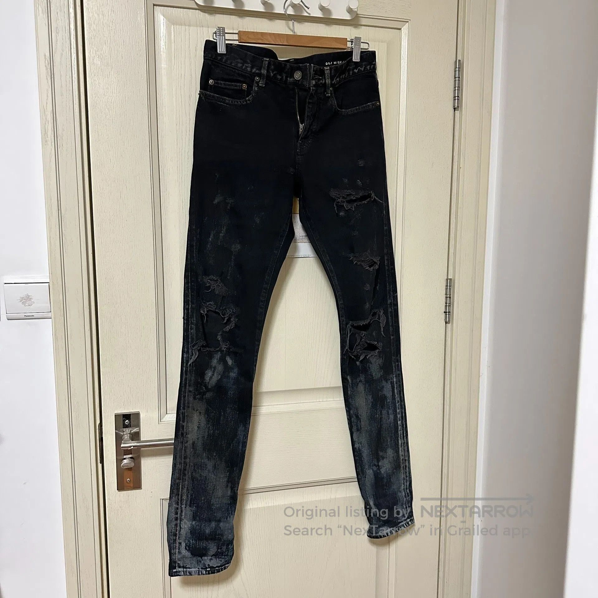 Saint Laurent Paris Saint Laurent Black Distressed Jeans. Size US 29 - 1 Thumbnail