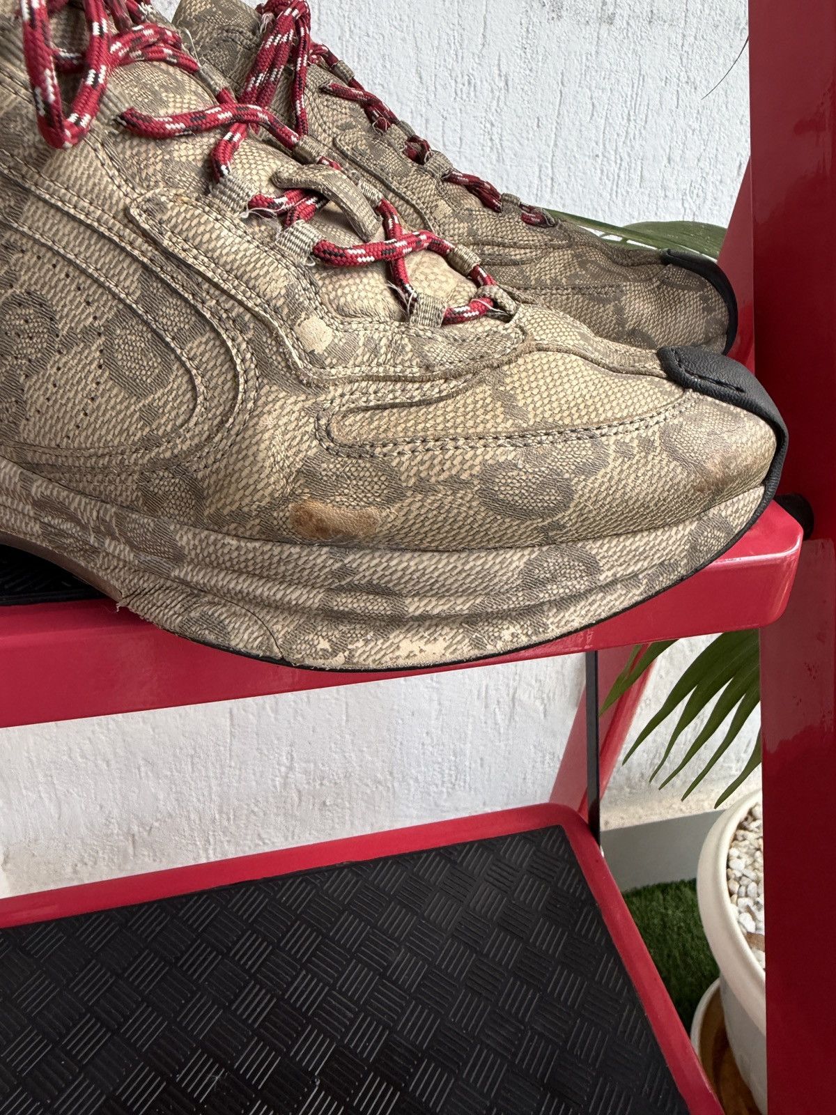 Gucci Gg monogram Run sneaker Size US 9.5 / EU 42-43 - 4 Thumbnail
