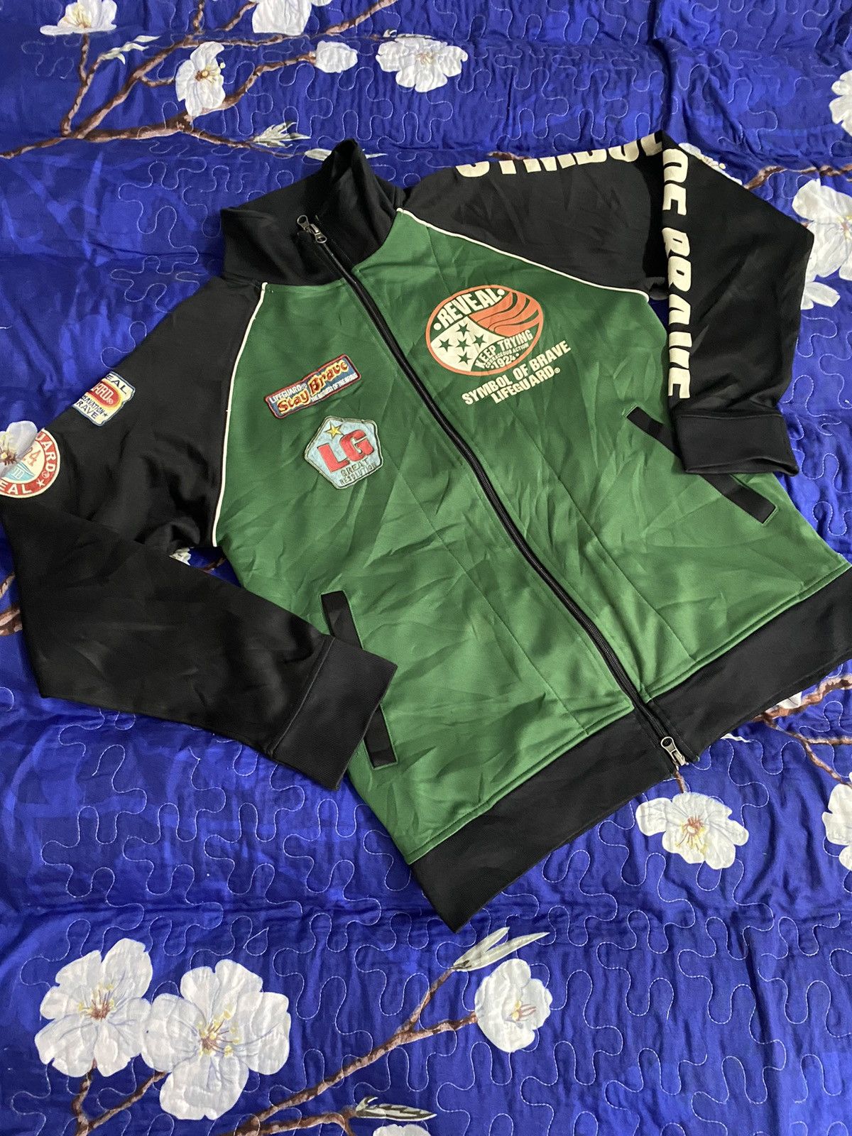 Vintage VINTAGE SYMBOL BRAVE LIFEGUARD REVEAL TRACKTOP Size US M / EU 48-50 / 2 - 4 Thumbnail