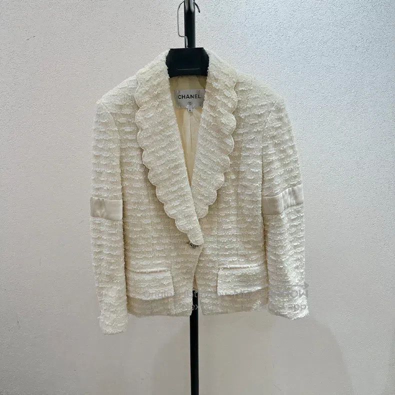 Chanel Chanel 20 Equestrian Wave Jacket Size XS / US 0-2 / IT 36-38 - 1 Thumbnail
