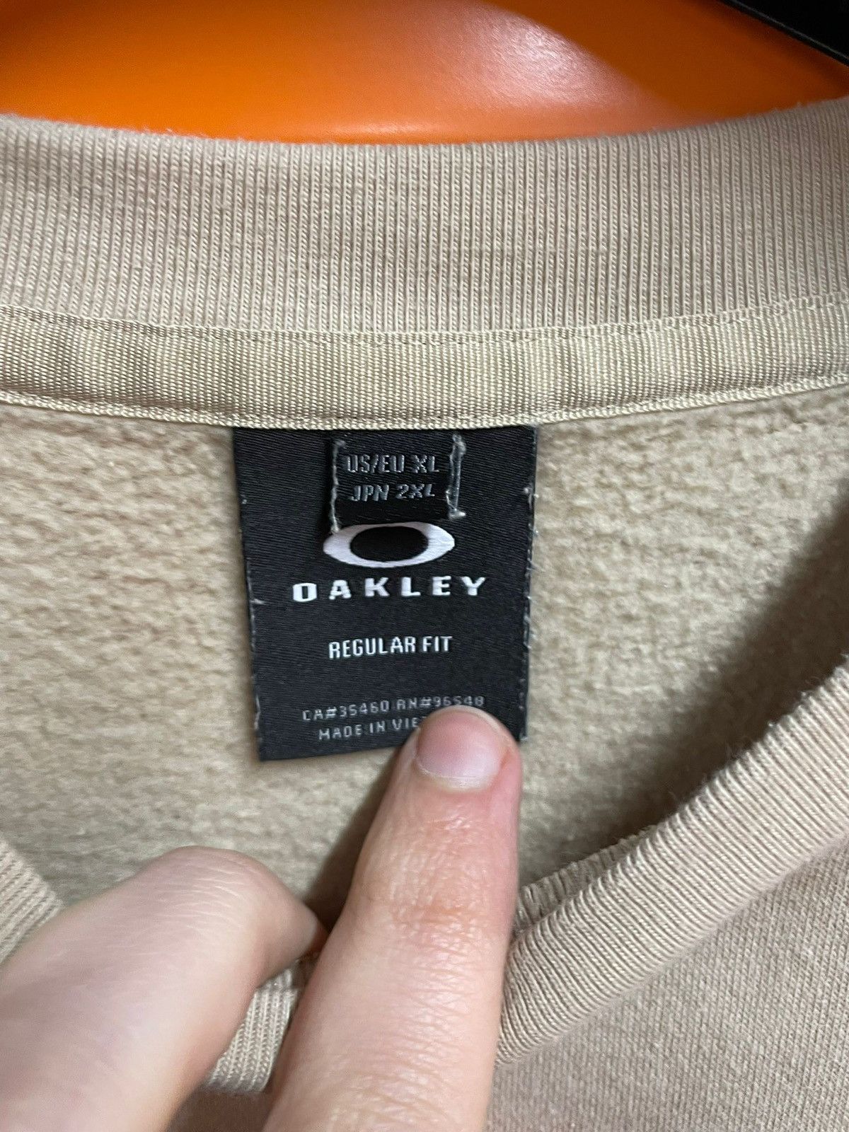 Oakley Sandy Beige Vintage Oakley Sweatshirt Size US XL / EU 56 / 4 - 8 Thumbnail