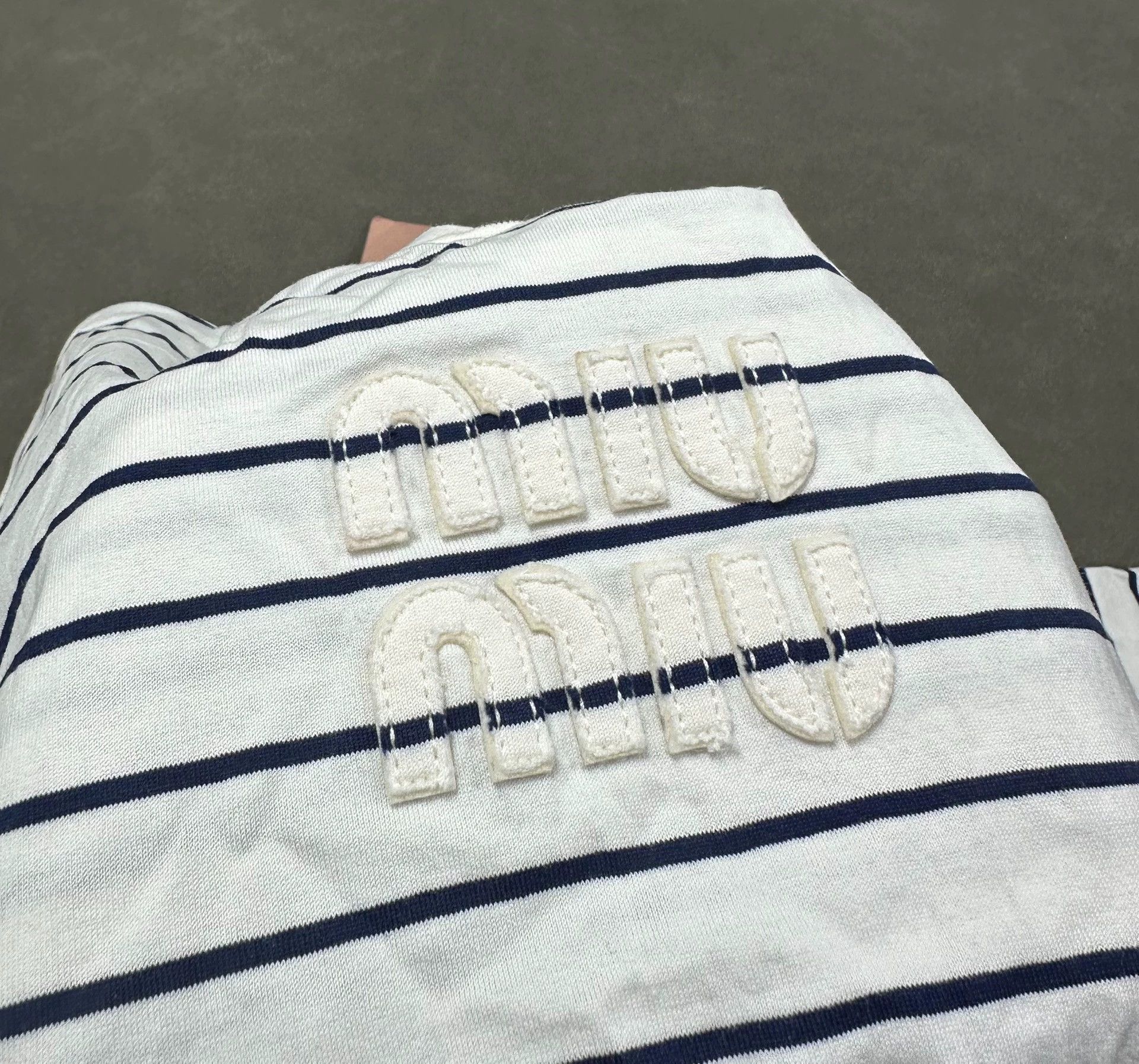 Miu Miu MIU MIU SS24 Oversized Striped Patch Logo Short-Sleeve Tee S Size S / US 4 / IT 40 - 5 Thumbnail