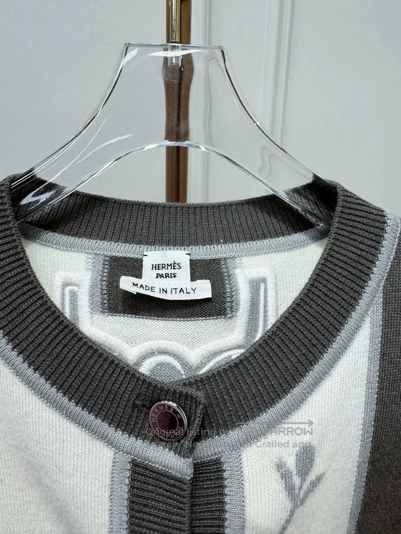 Hermes Hermes Color-blocked broken flower back embroidery knitted Size XS / US 0-2 / IT 36-38 - 3 Thumbnail