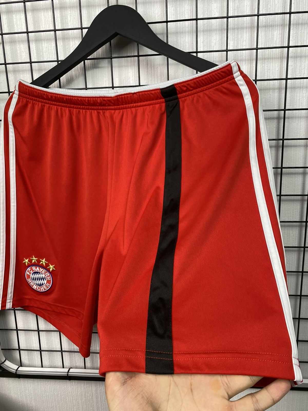 Adidas × Vintage Adidas Bayern Munich 2014-2015 Shorts Soccer Football Red L Size US 34 / EU 50 - 6 Thumbnail