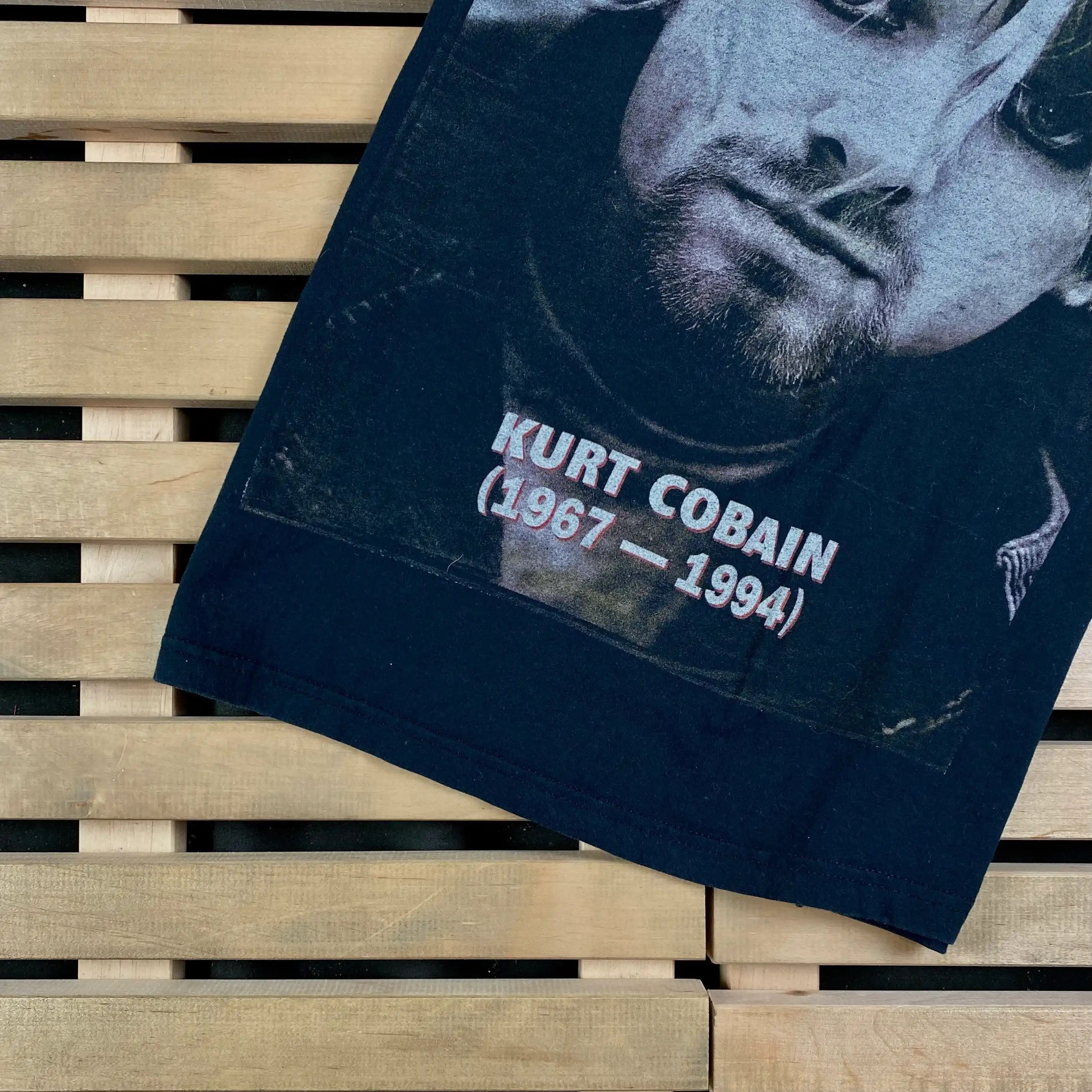 Band Tees × Vintage Mens Vintage T Shirt Kurt Cobain Size S Size US S / EU 44-46 / 1 - 3 Thumbnail