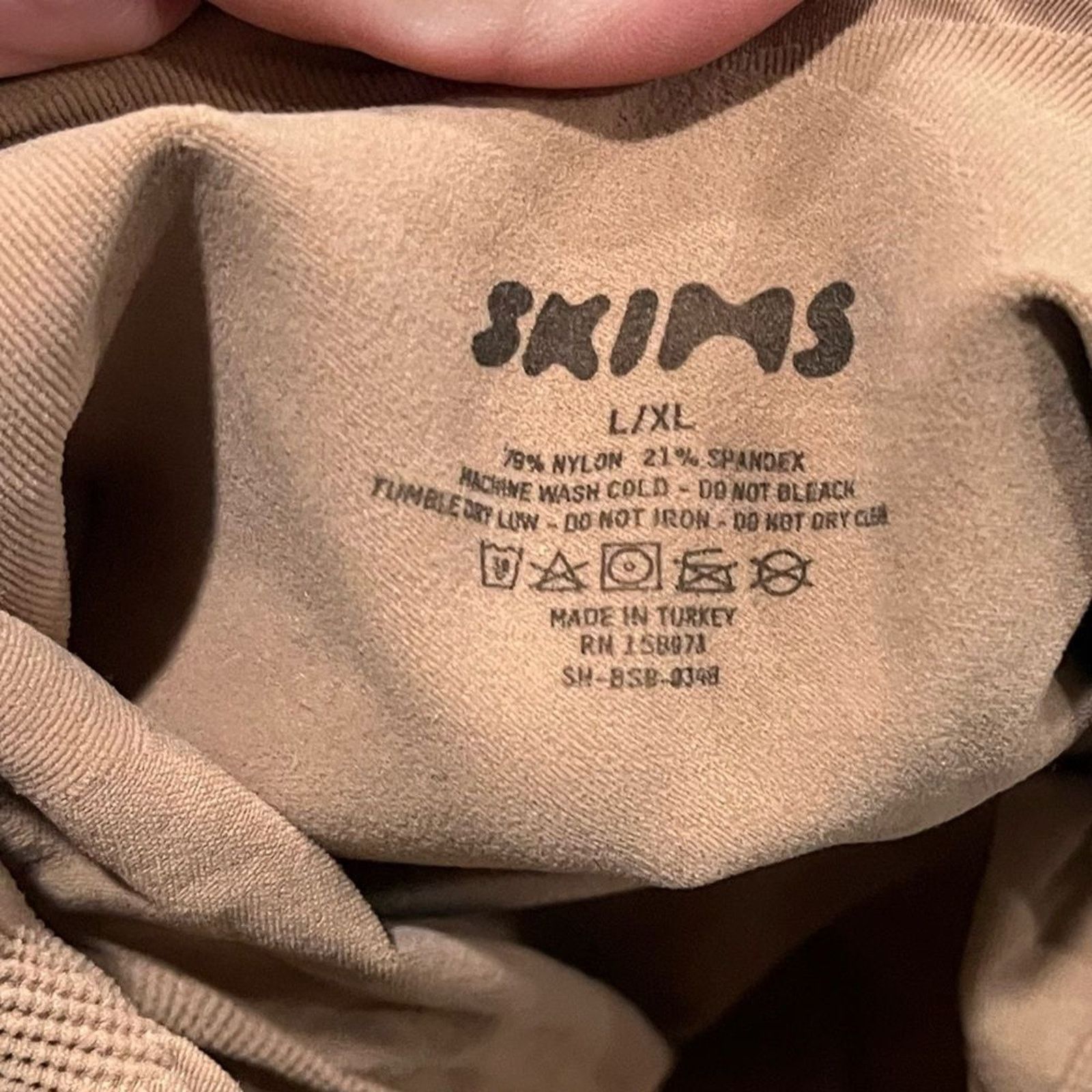 SKIMS NWOT Skims Seamless Sculpt Brief Bodysuit Nude L/XL Size ONE SIZE - 3 Thumbnail