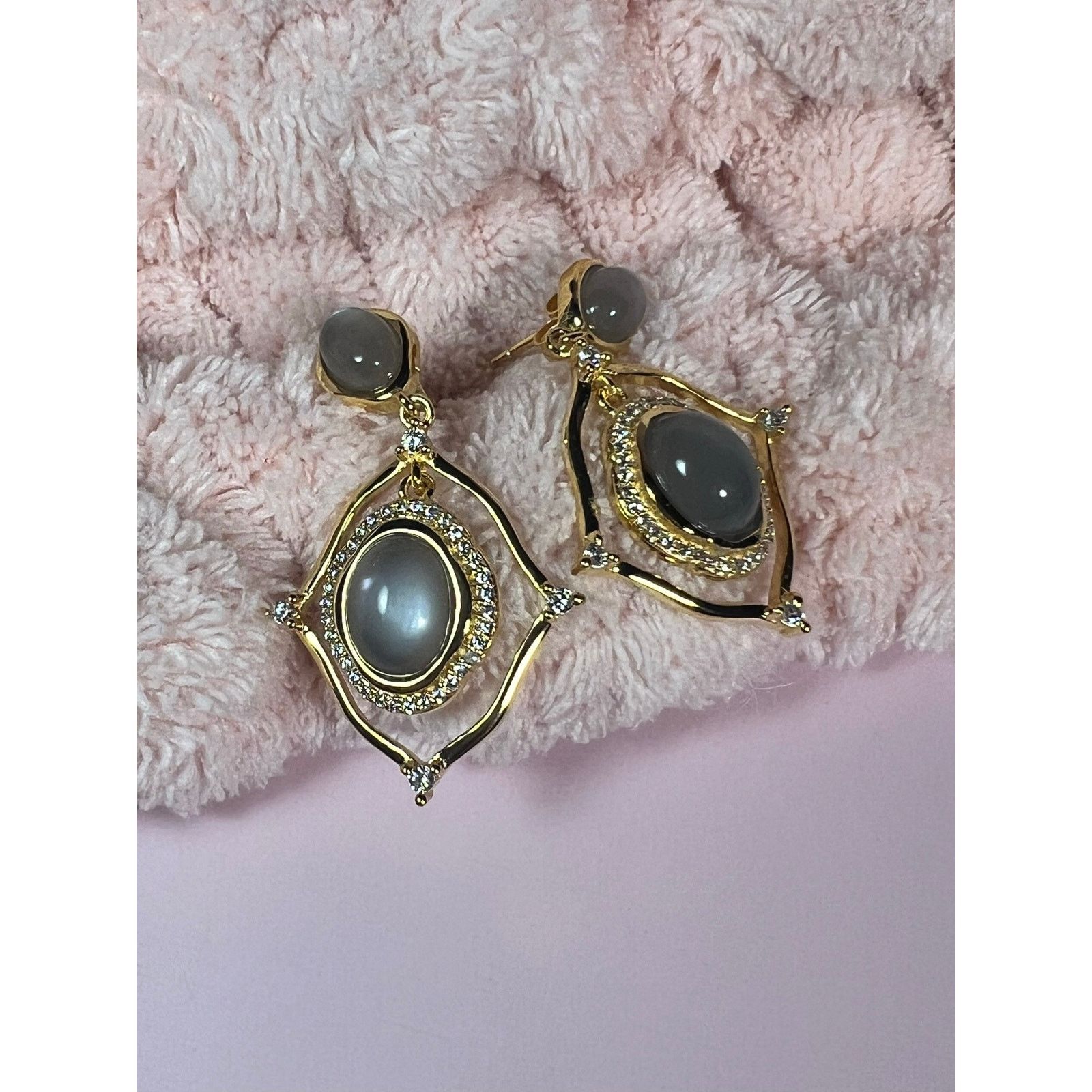 Jewelry Hespera Moonstone Earrings in Grey, Women's