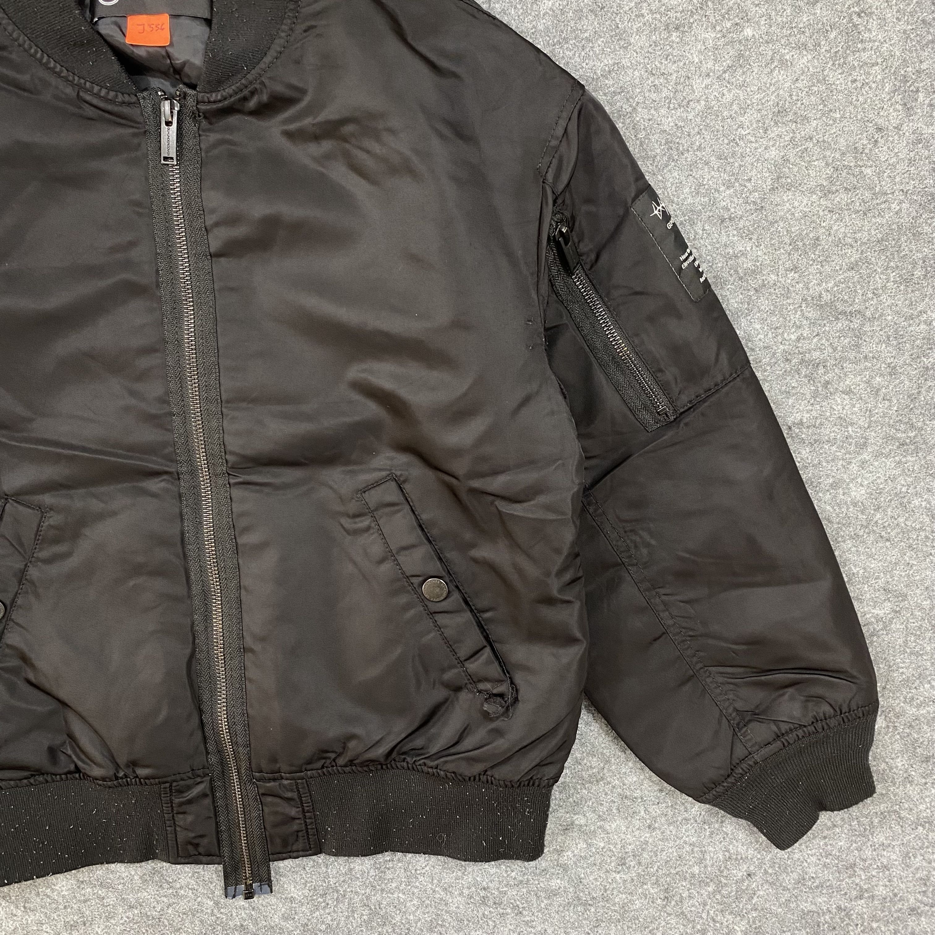 Undercover VINTAGE GU X UNDERCOVER 150 SIZE JACKET-J556 Size US S / EU 44-46 / 1 - 5 Thumbnail