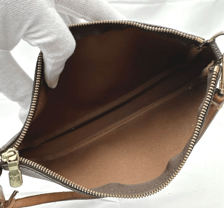Louis Vuitton Authentic Louis Vuitton Pochette Size ONE SIZE - 9 Thumbnail