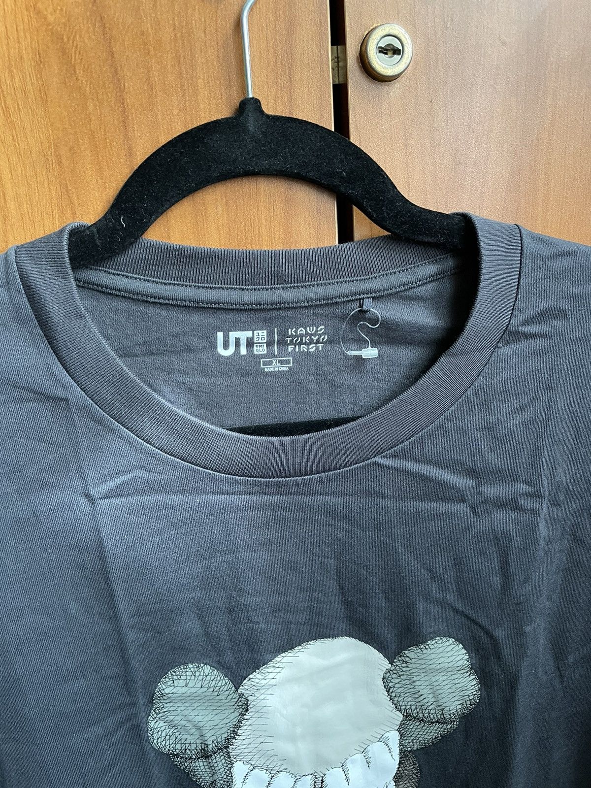 Kaws Kaws tokyo tee Size US XL / EU 56 / 4 - 2 Thumbnail