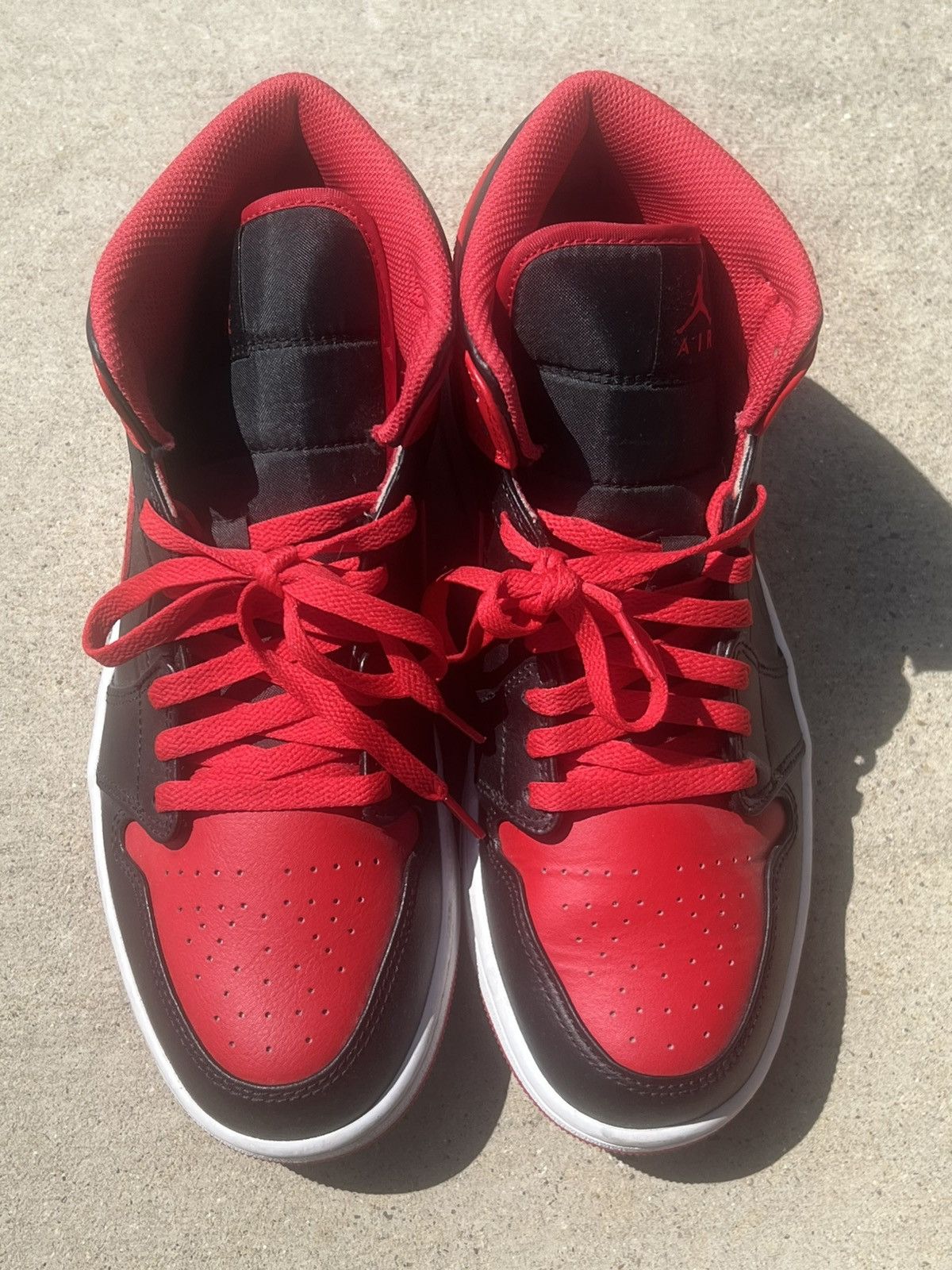Nike Jordan 1 Mid Alternate Bred Like New Size US 9.5 / EU 42-43 - 4 Thumbnail