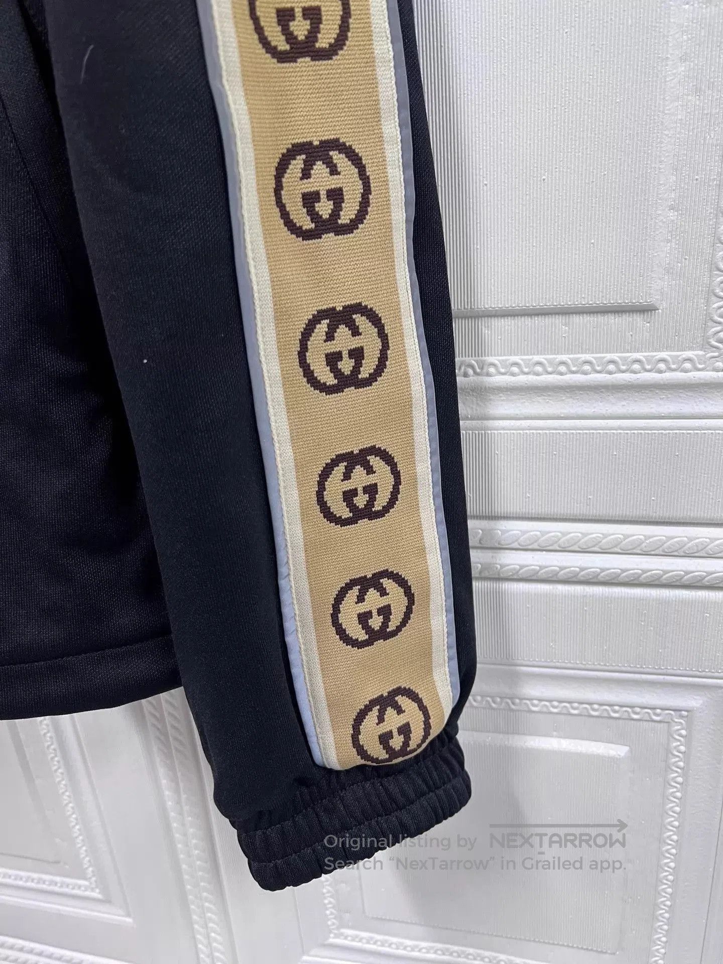 Gucci Black Zip-Up Sweatshirt with Stripe Detail XS. Size US XS / EU 42 / 0 - 6 Thumbnail