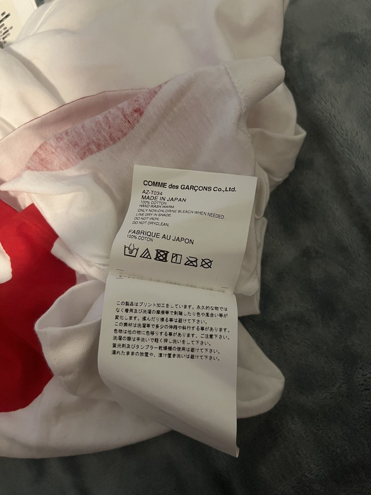 Comme des Garcons PLAY Comme Des Garçons PLAY Play Red Half Heart T-Shirt Size US XL / EU 56 / 4 - 9 Thumbnail