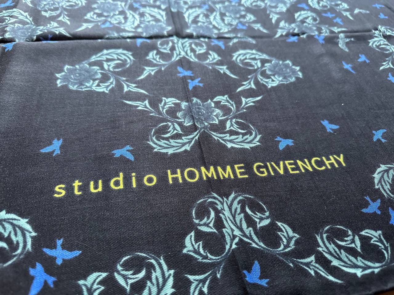 Givenchy Givenchy Studio Homme Scarf Modal-Cashmere print logo New Size ONE SIZE - 2 Thumbnail