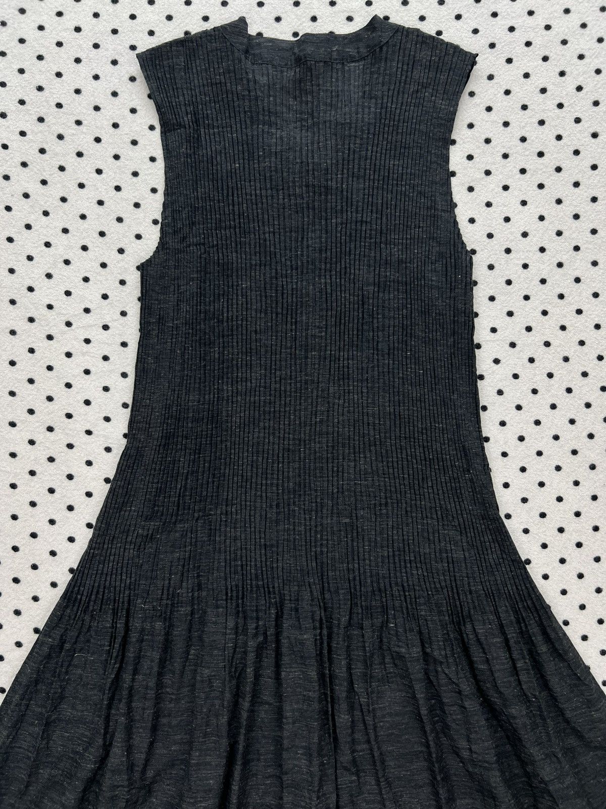 Issey Miyake Issey Miyake Half Pleated Sleeveless Balloon Dress Size XS / US 0-2 / IT 36-38 - 5 Thumbnail