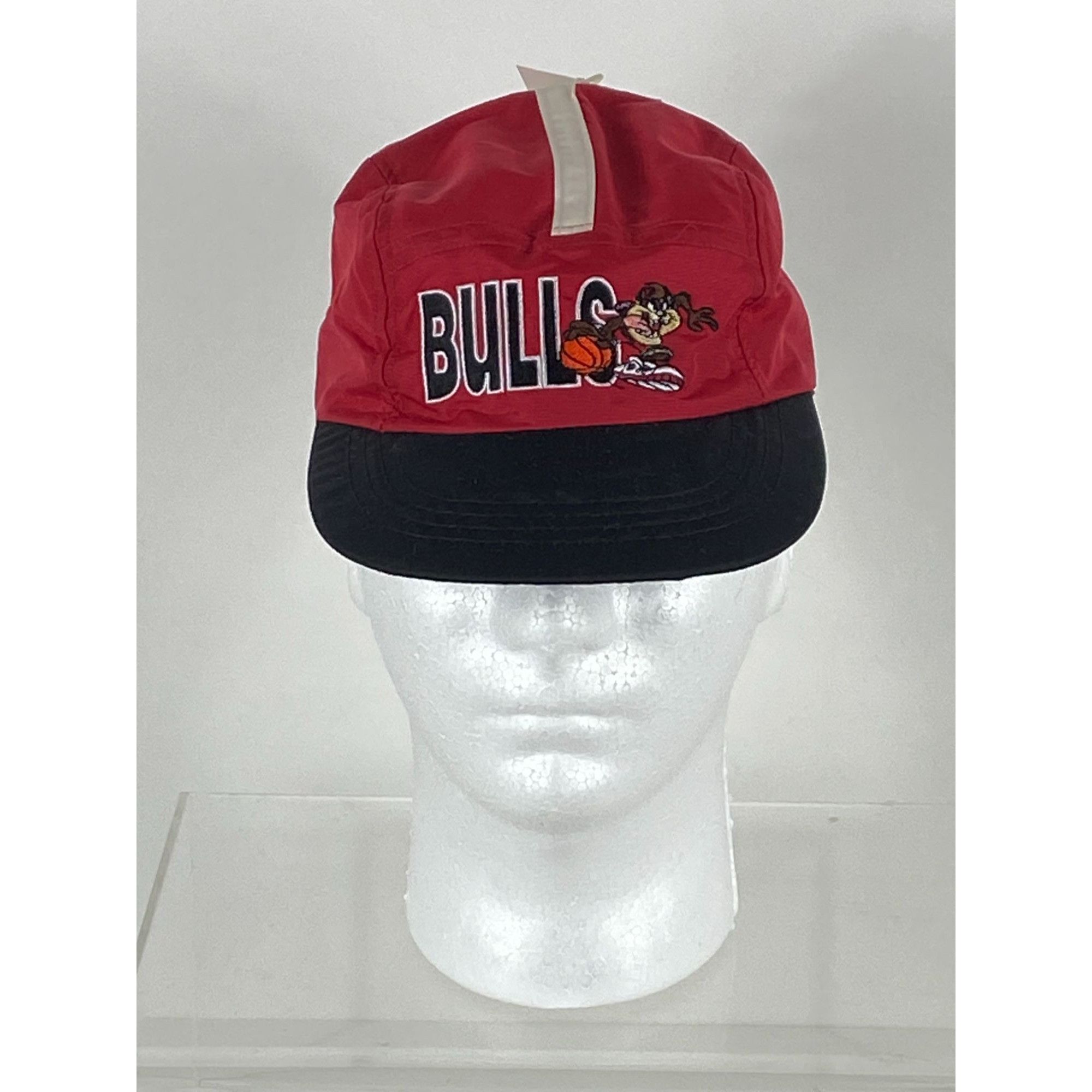 Vintage Vintage Looney Tunes NBA Chicago Bulls Tazmanian Devil 5-Pan Size ONE SIZE - 1 Thumbnail