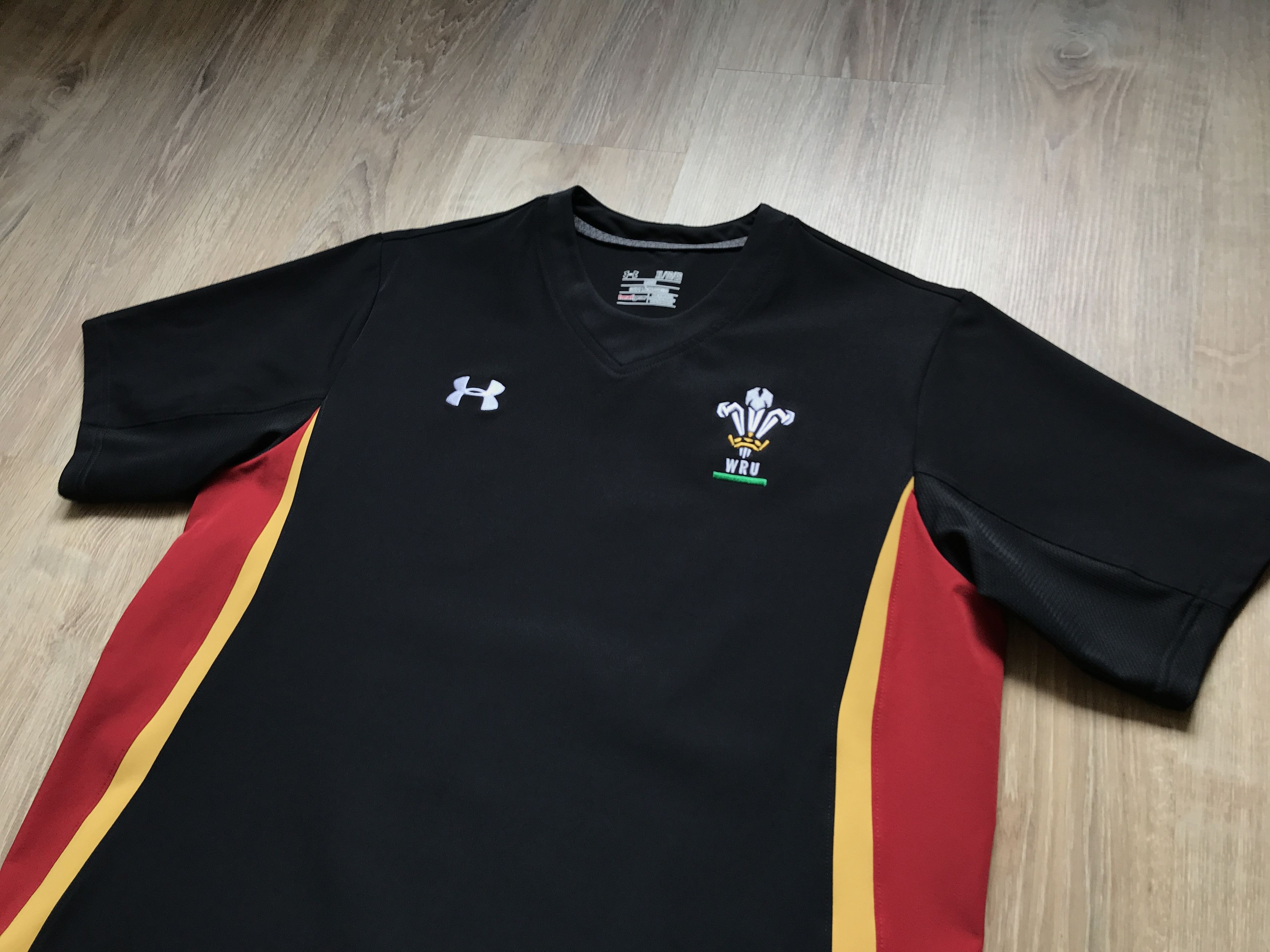 Under Armour × Vintage Under Armour Wales Rugby Union Home Jersey Size US XL / EU 56 / 4 - 3 Thumbnail