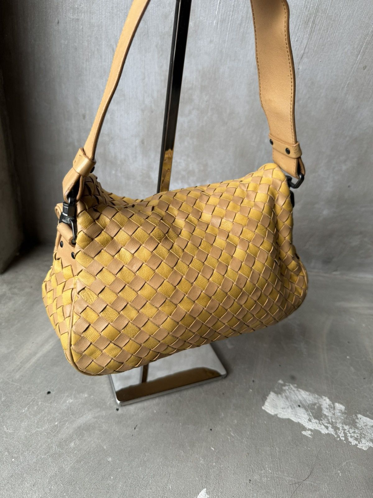Bottega Veneta Bottega Veneta Intrecciato Leather Flap Small Shoulder Bag Size ONE SIZE - 5 Thumbnail
