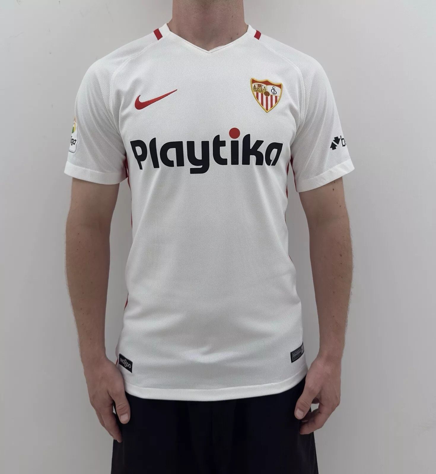 Nike Fc Sevilla 2018 2019 Home Jersey Shirt Soccer Football Size US S / EU 44-46 / 1 - 1 Thumbnail