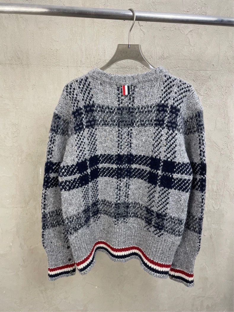 Thom Browne Thom Browne size3 Gray Tibetan blue checkered wool sweater Size US L / EU 52-54 / 3 - 2 Thumbnail