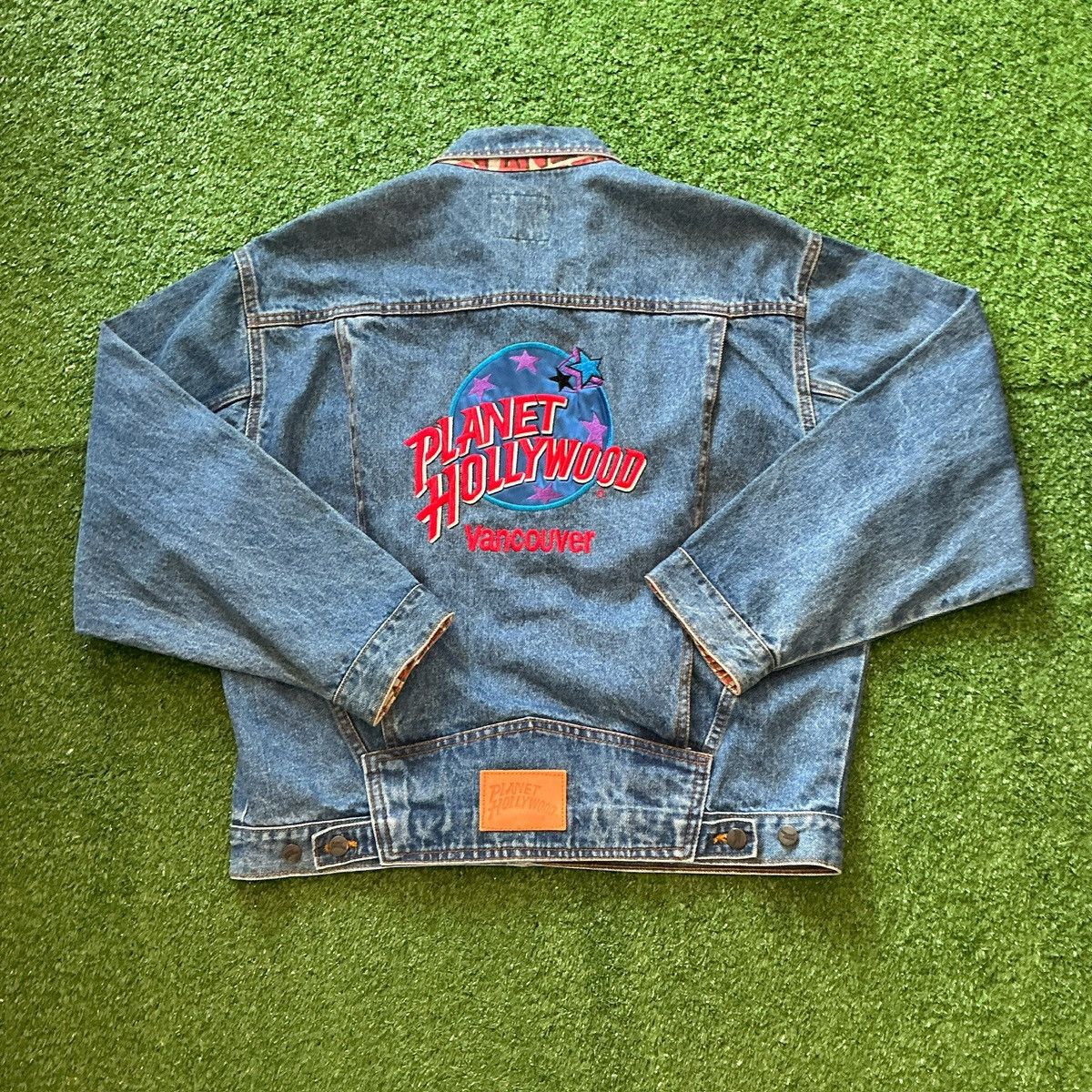 Planet Hollywood Vintage 1991 Vancouver Planet Hollywood Blue Denim Jacket Size US L / EU 52-54 / 3 - 1 Thumbnail