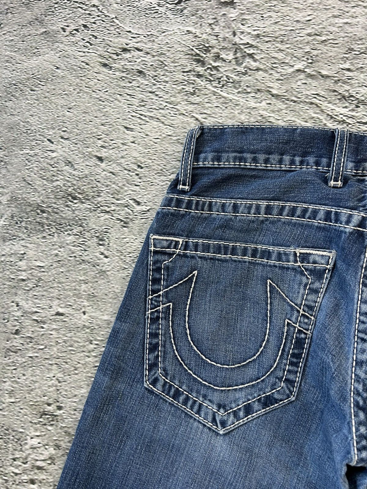 True Religion True Religion blue jeans white thick stitching Y2K Size US 28 / EU 44 - 3 Thumbnail