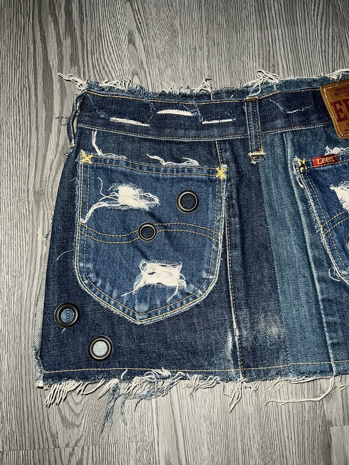 Japanese Brand Virgo remade patchwork denim mini skirt 💙🦋 Size 26" / US 2 / IT 38 - 8 Thumbnail