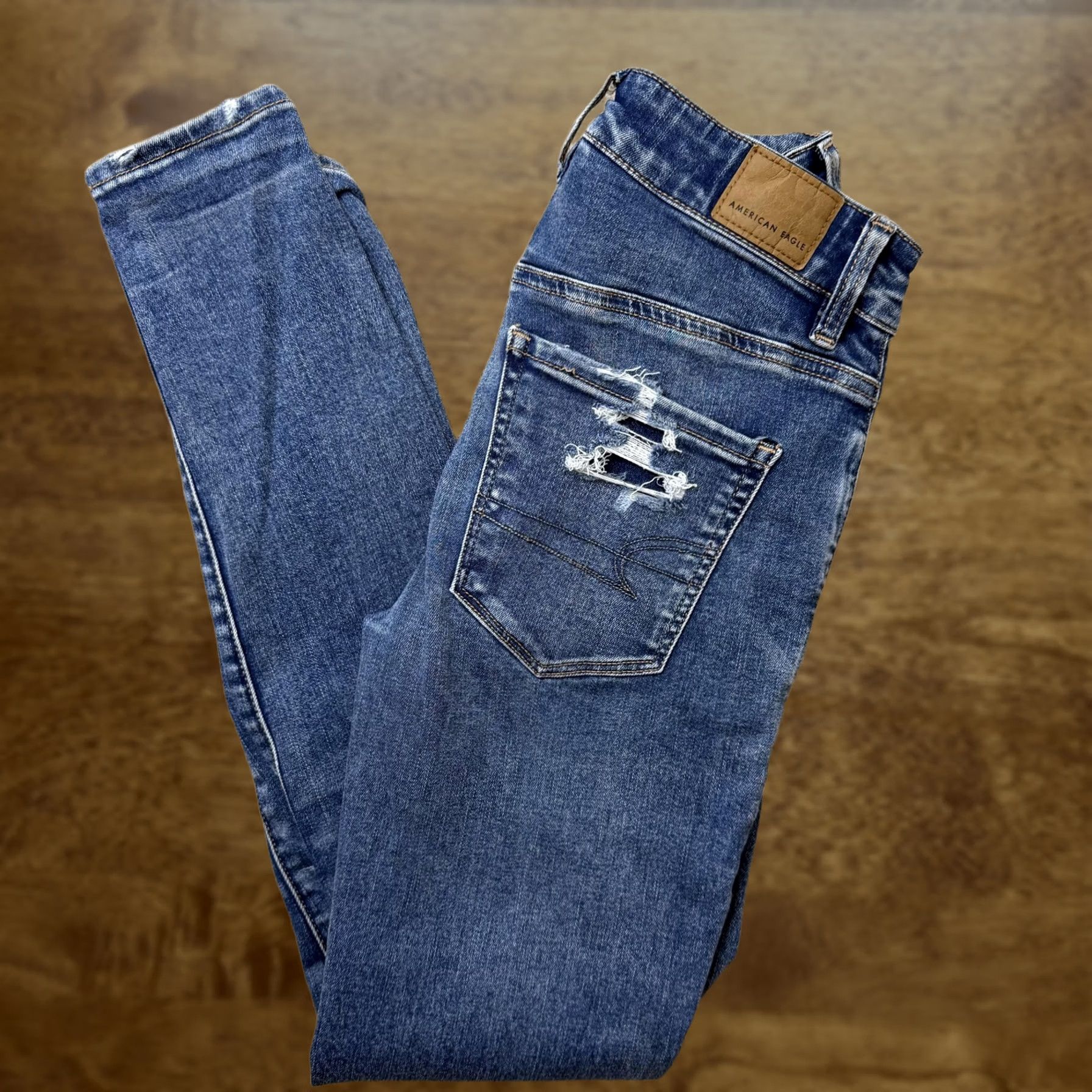 American Eagle Outfitters American Eagle Outfitters Womens 2 High Rise Jegging Jeans Med Wash Distressed Size 26" / US 2 / IT 38 - 1 Thumbnail