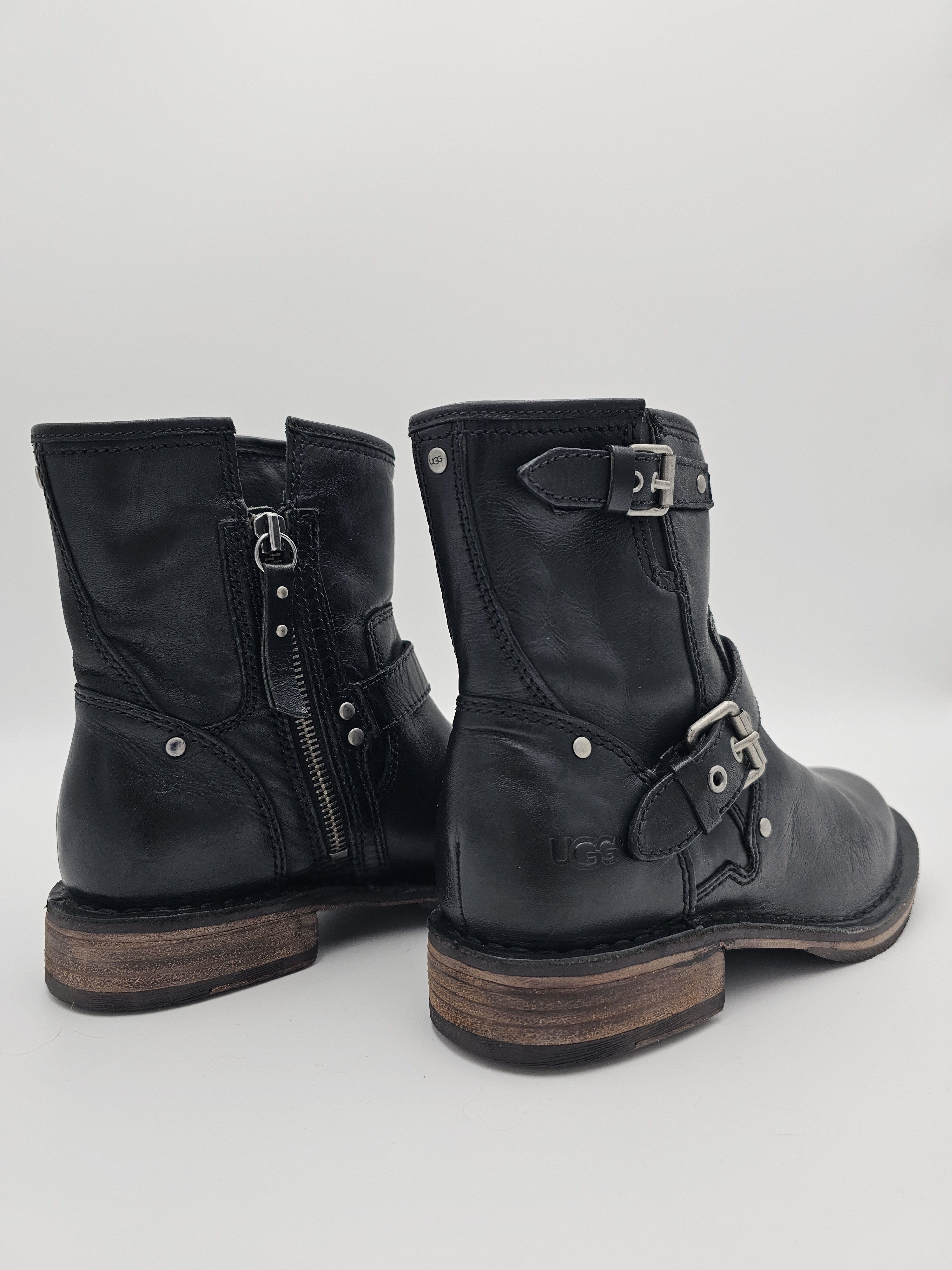 Ugg UGG Fabrizia Black Leather Ankle Boots Size 37 Size US 7 / IT 37 - 9 Thumbnail