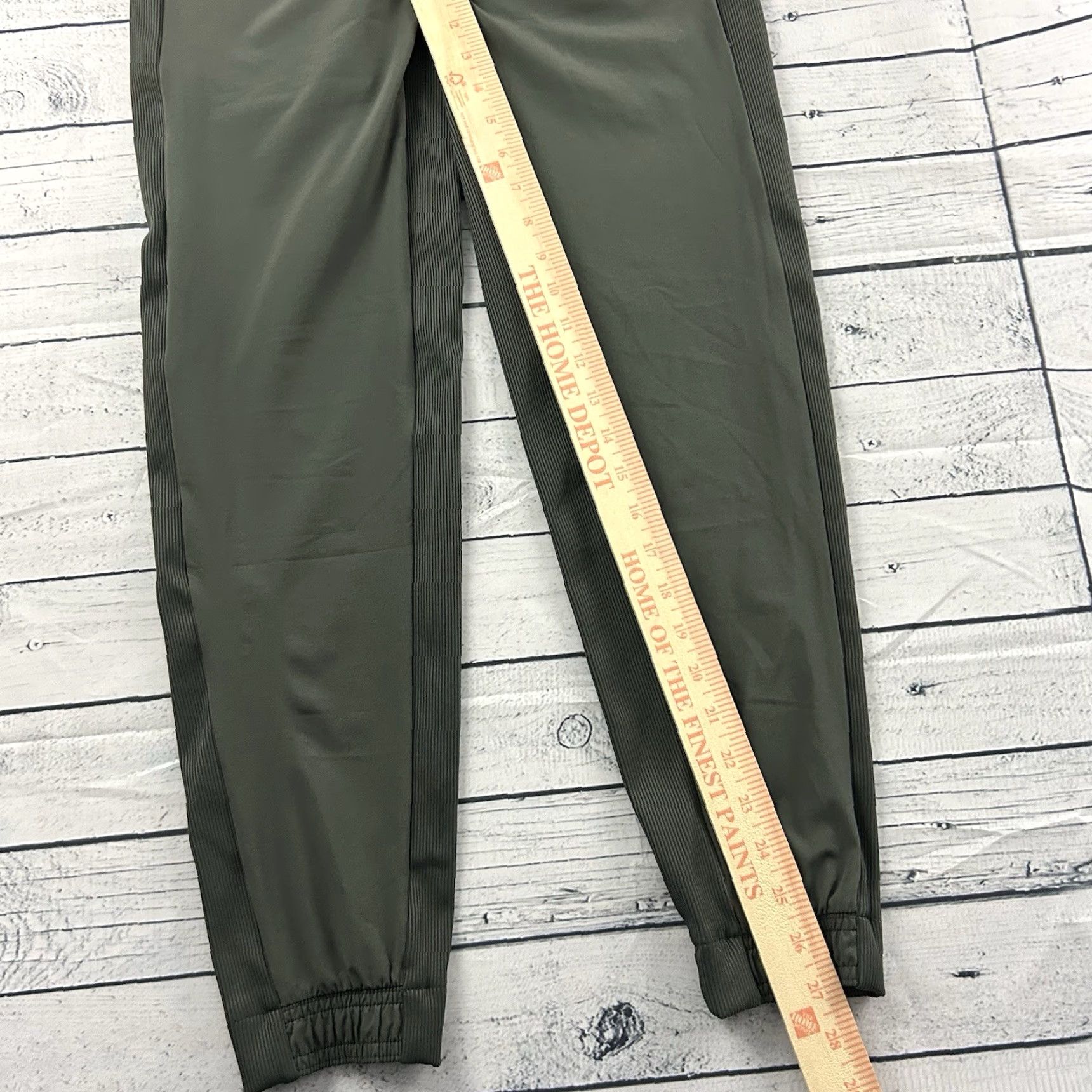 Athleta Athleta Jogger Pants Women's 0 Olive Green - Activewear Bottoms Departments: Women Size 25" / US 0 / IT 36 - 2 Thumbnail