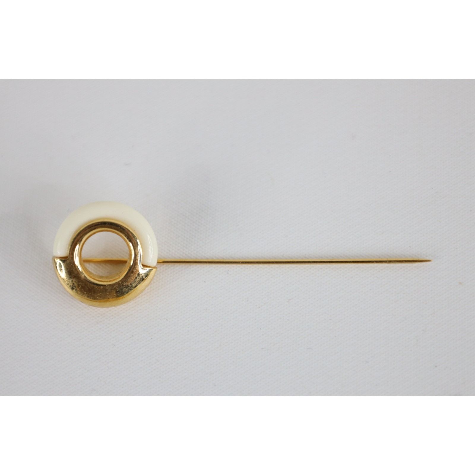 Vintage Vintage Trifari Enamel Gold White Circular Donut Lapel Pin Size ONE SIZE - 1 Thumbnail