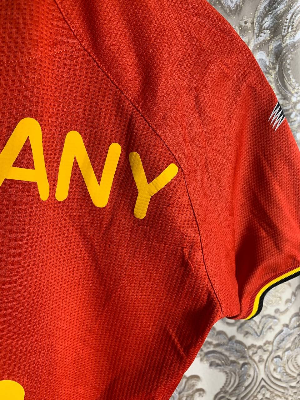 Vintage Very Rare Belgium Kompany 4 Retro Soccer Jersey Bayer Y2K Size US S / EU 44-46 / 1 - 8 Thumbnail