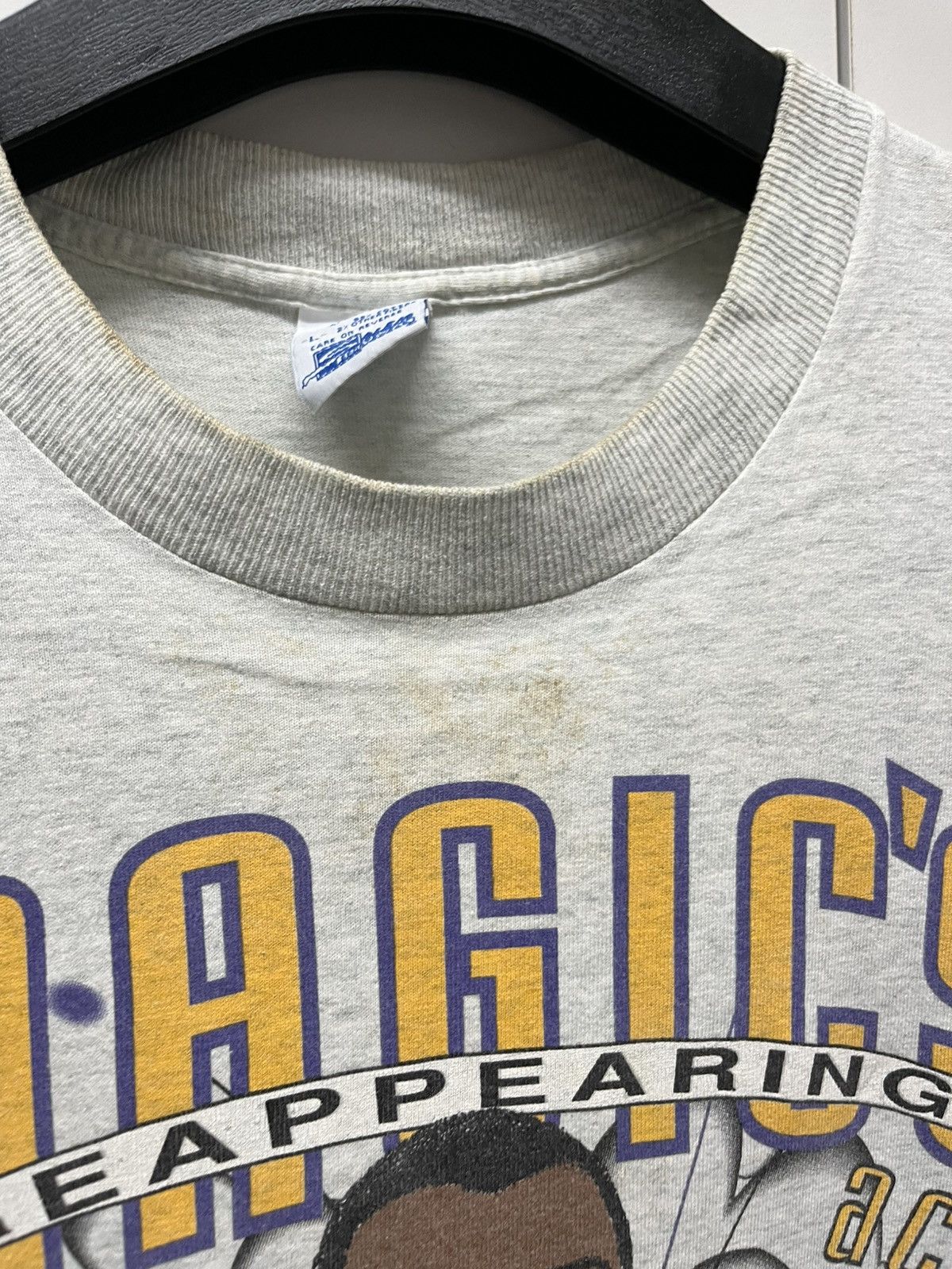 NBA Vintage 90s LA Lakers Magic Johnson NBA T-Shirt Size US L / EU 52-54 / 3 - 7 Thumbnail