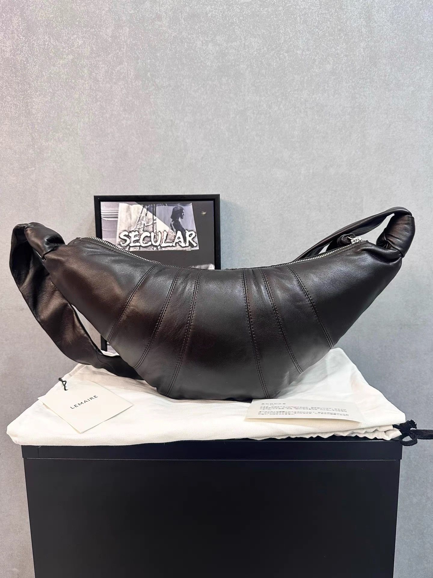 Lemaire Lemaire Medium Dark Chocolate Lambskin Croissant Bag K34 Size ONE SIZE - 2 Thumbnail