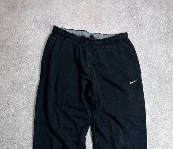Nike Vintage Nike Swoosh Baggy Y2K Sweatpants S Size US 31 - 2 Thumbnail