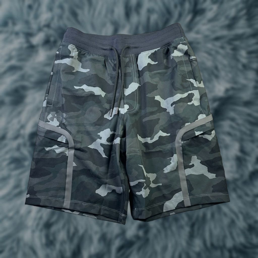 Under Armour Under Armour Shorts Mens Medium Gray Camouflage Gym Training Elite Cargo Size US 28 / EU 44 - 1 Thumbnail