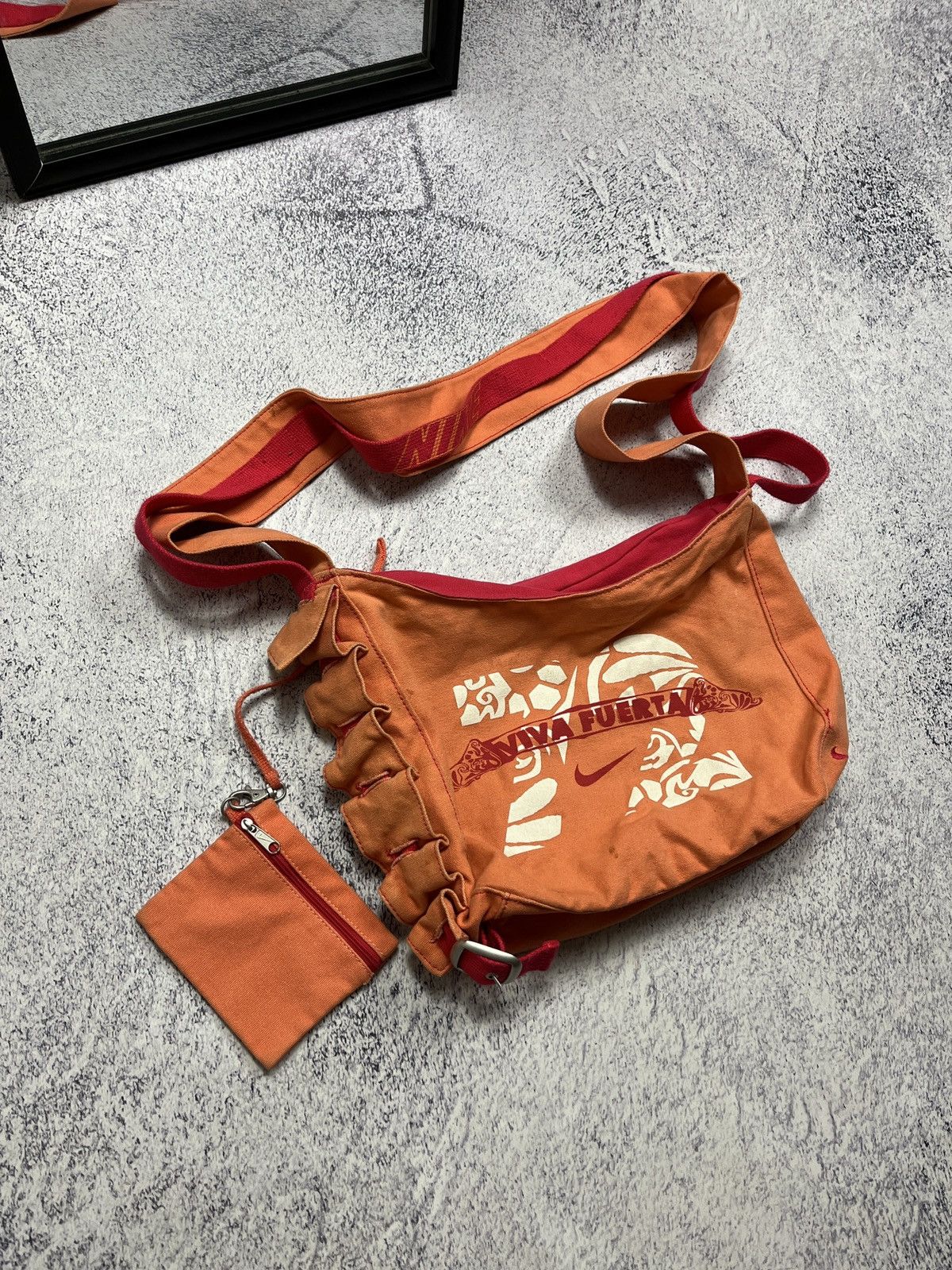 Nike Nike Vintage 00’s Y2k Shoulder Sling Bag Swoosh Hype Rare Size ONE SIZE - 3 Thumbnail