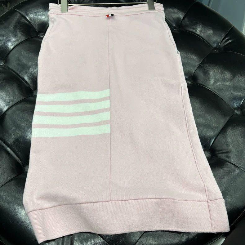 Thom Browne Thom Browne Pink sports half skirt Size 26" / US 2 / IT 38 - 2 Thumbnail