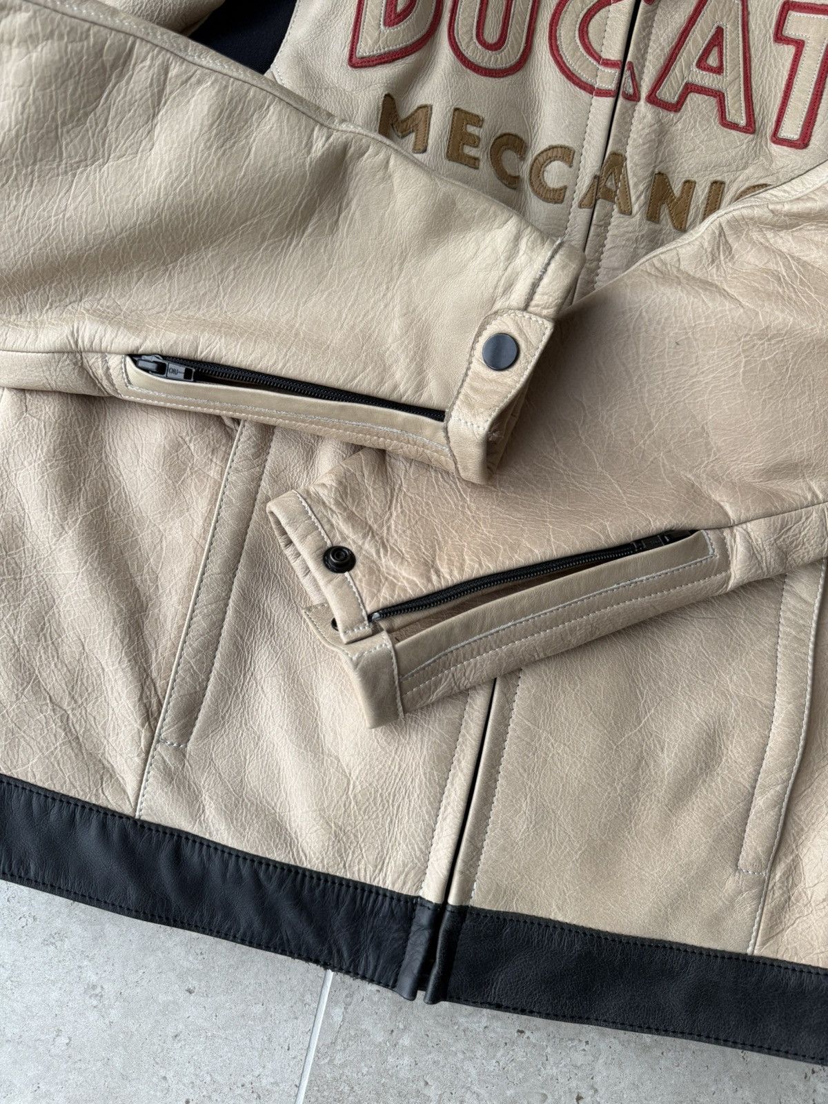 Ducati Ducati mv meccanica leather motorcycle jacket vintage Size US S / EU 44-46 / 1 - 5 Thumbnail