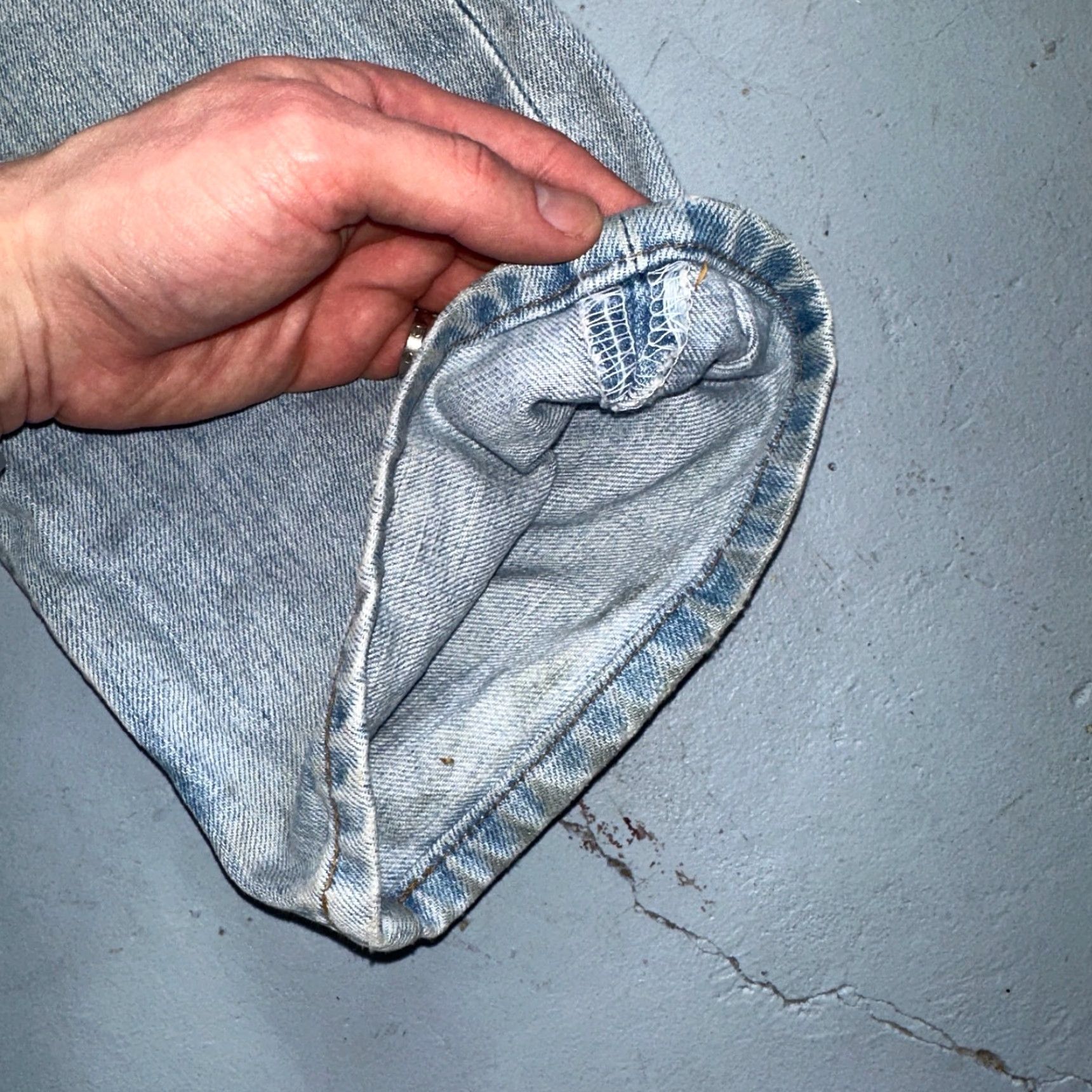 Levi's VINTAGE Levi's 501 Jeans Men Jeans 33x34 90s Light Light Wash Blue 33x34 Straight 90s Mens Jeans Levi's 501 Series with Comfort Size US 33 - 4 Thumbnail