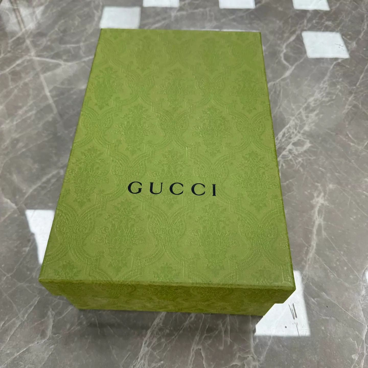 Gucci Gucci Bee Embroidered Loafer 37.5 2-3 wears near new Size US 7 / IT 37 - 9 Thumbnail