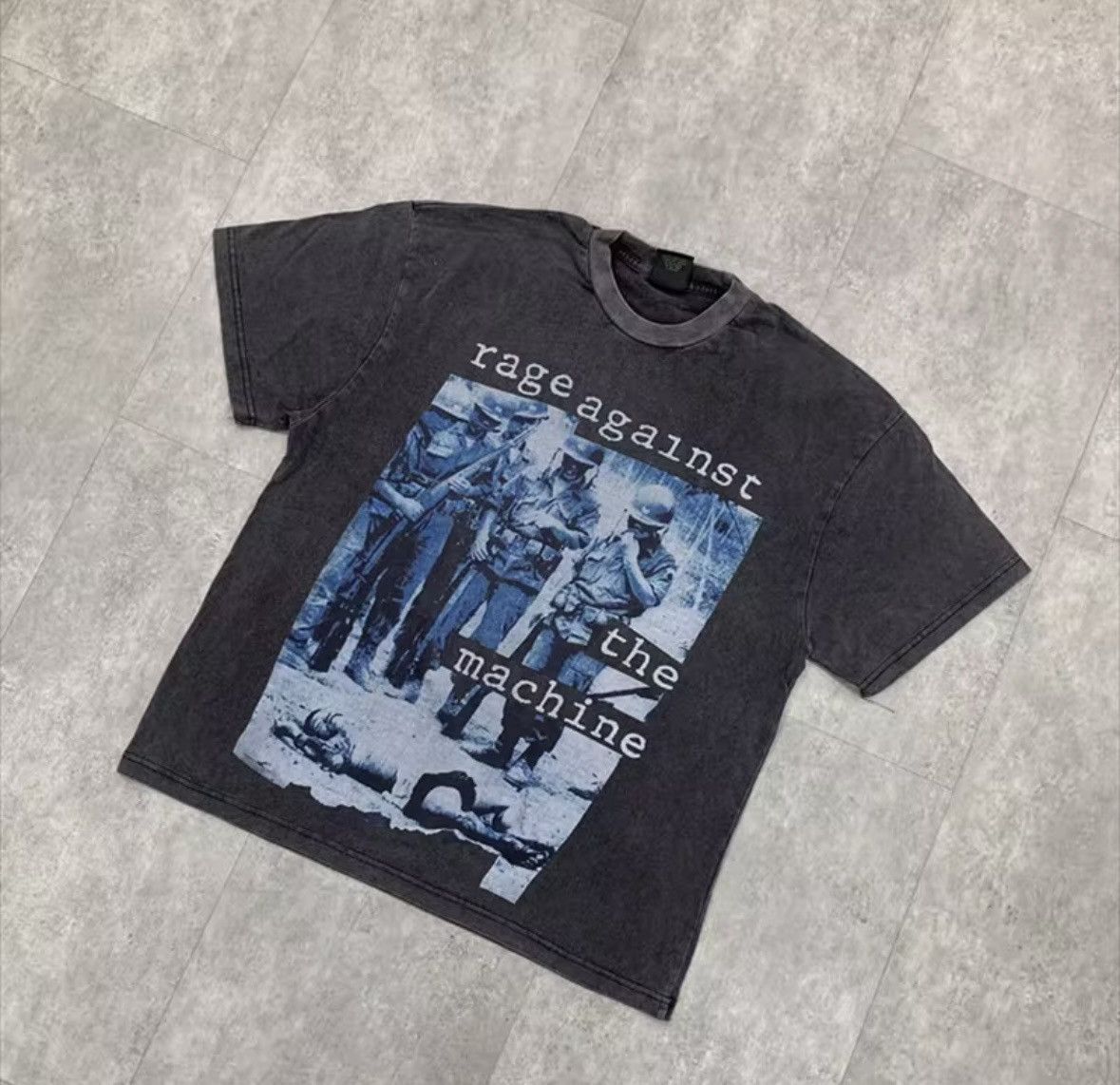 Vintage Rage against the machine vintage shirt Size US L / EU 52-54 / 3 - 1 Thumbnail