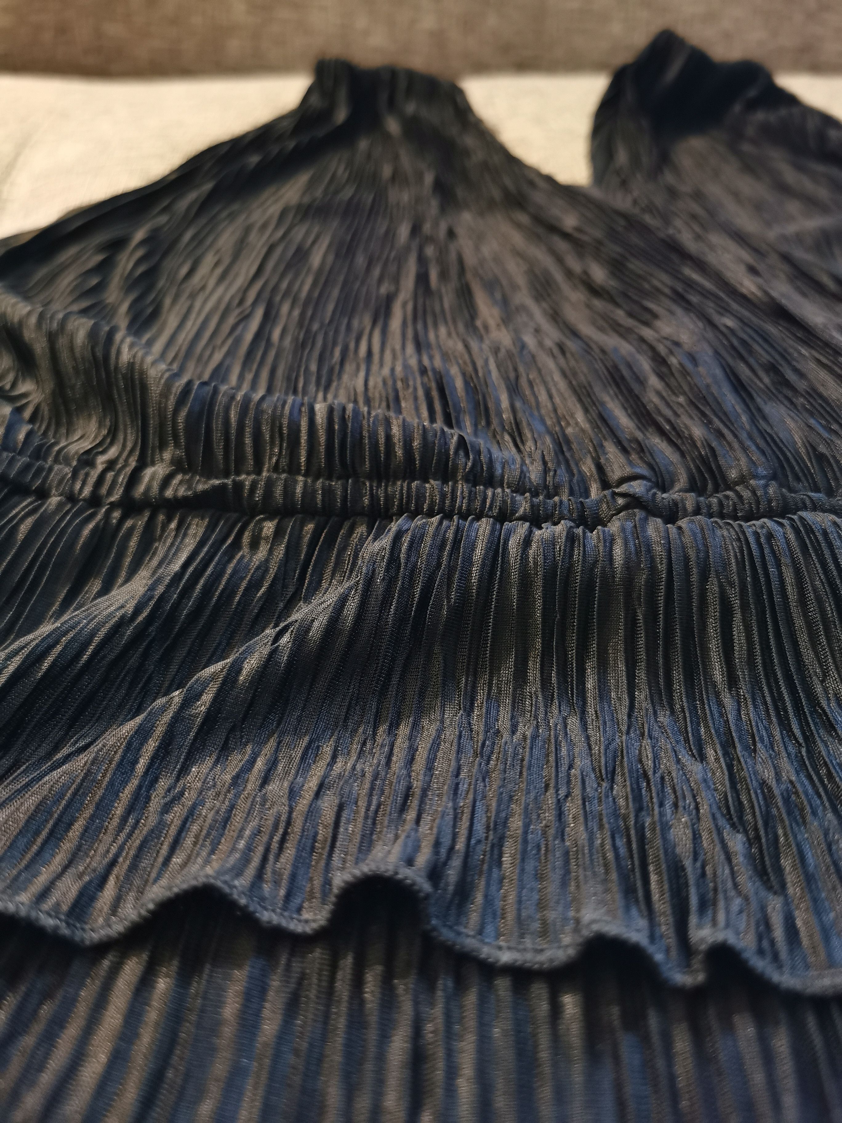 Roots Finely pleated black dress. ROOTS of LONDON Size S / US 4 / IT 40 - 5 Thumbnail