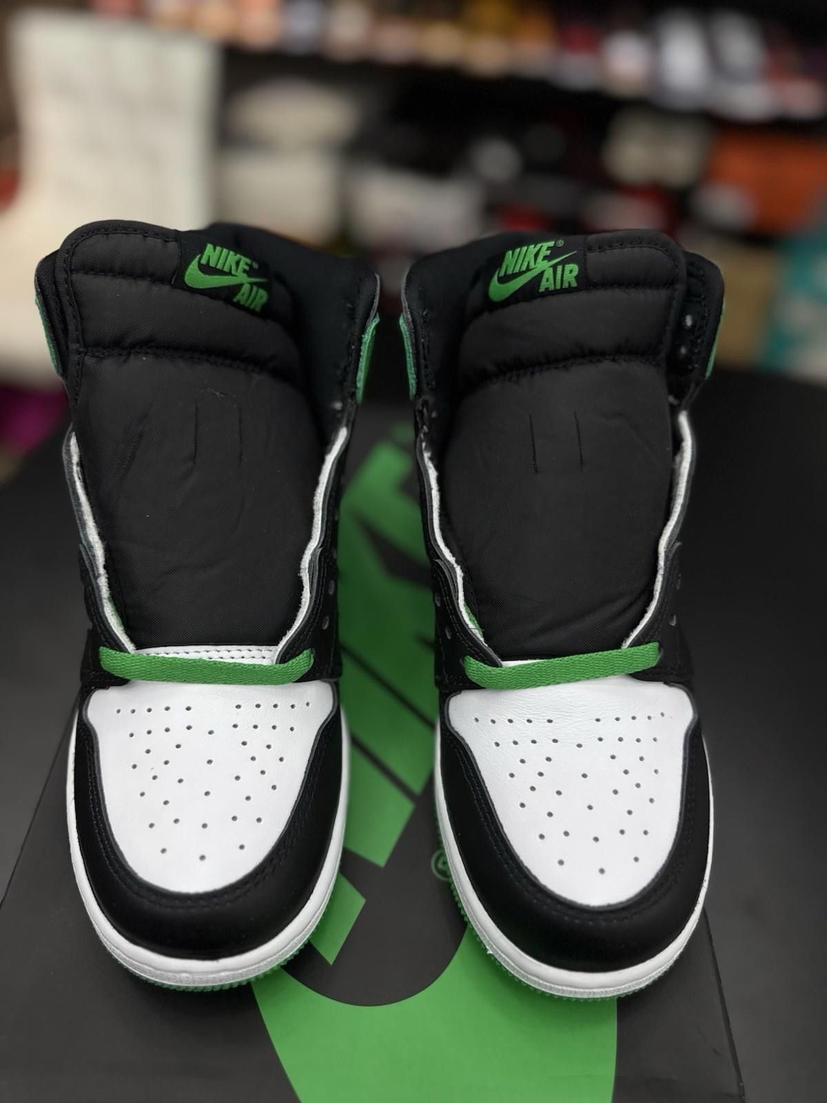 Jordan Brand Nike Air Jordan 1 Retro High OG "Lucky Green" (GS) 6Y/7.5W Size US 6 / EU 39 - 6 Thumbnail