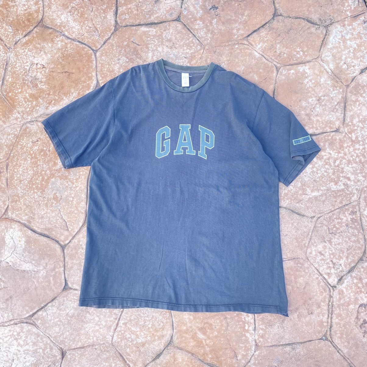 Gap Thrashed Faded Vintage Y2K Distressed Gap ERD GRUNGE TSHIRT Size US XL / EU 56 / 4 - 1 Thumbnail