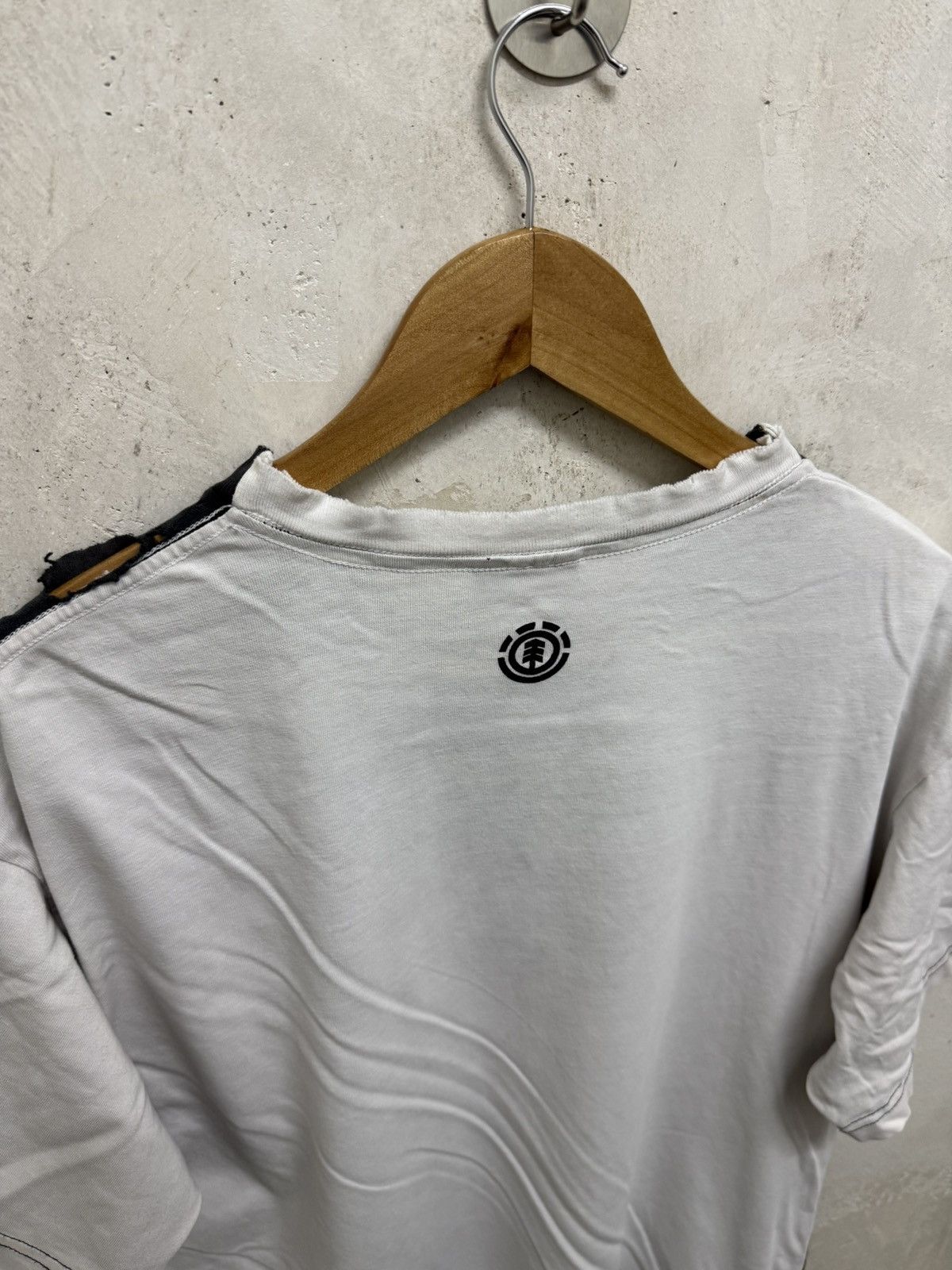 Element 2000s Distressed Element Skateboards Thrash Tees Size US M / EU 48-50 / 2 - 5 Thumbnail