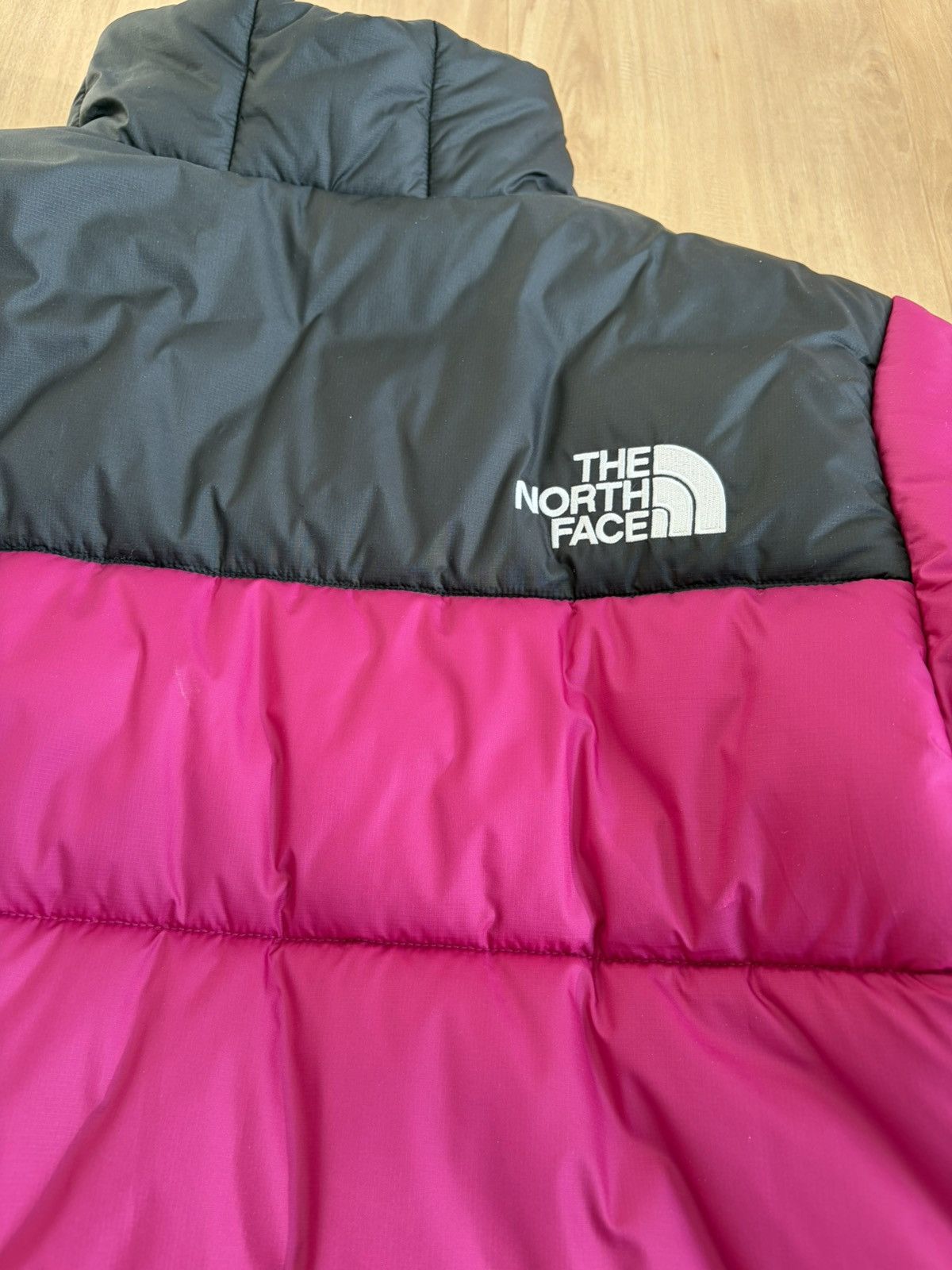 The North Face Brand New down jacket Fuschia/Black Size US M / EU 48-50 / 2 - 4 Thumbnail