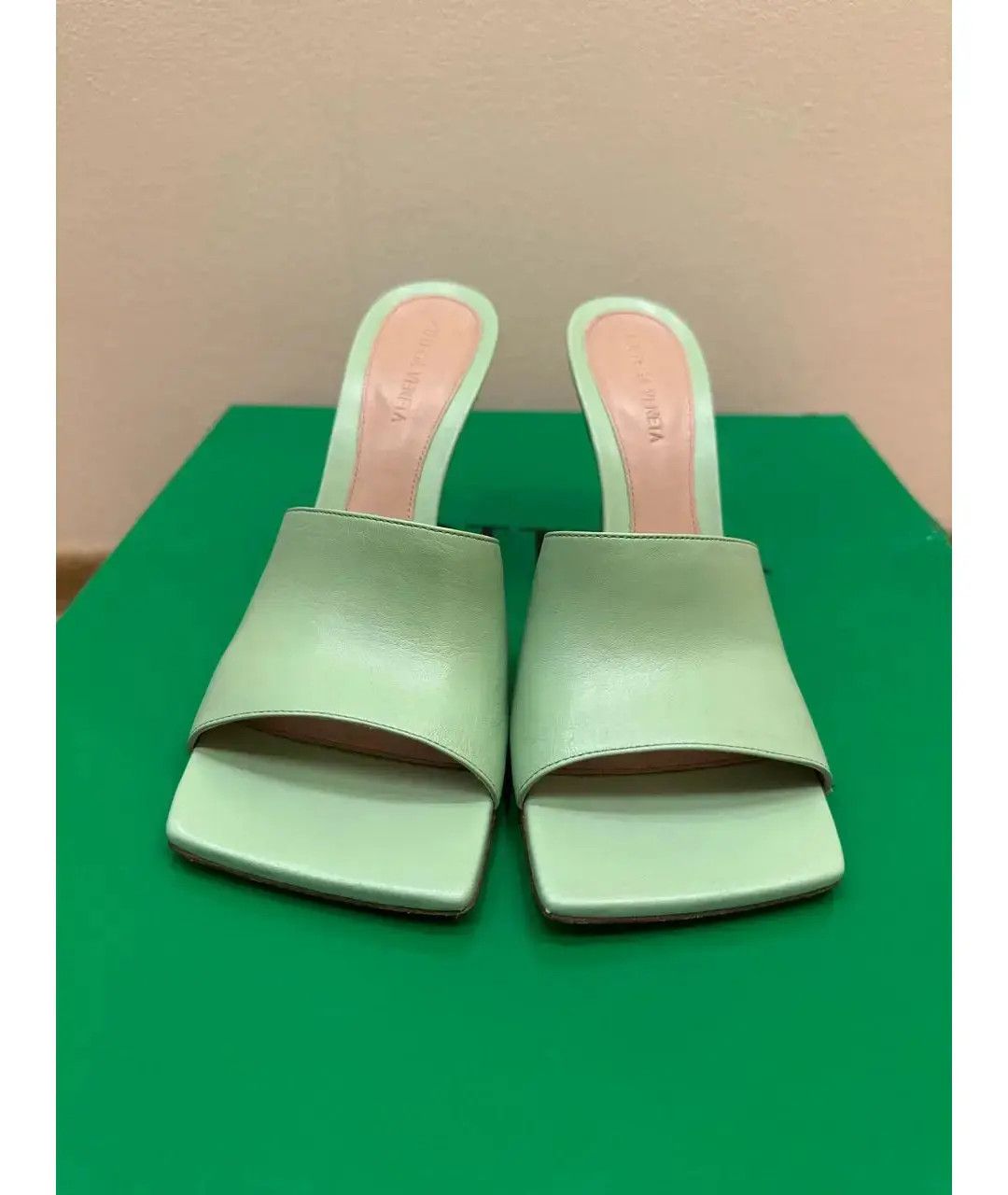 Bottega Veneta o1n1vont1224 Stretch Mules in Light Green Size US 5.5 / IT 35.5 - 4 Thumbnail